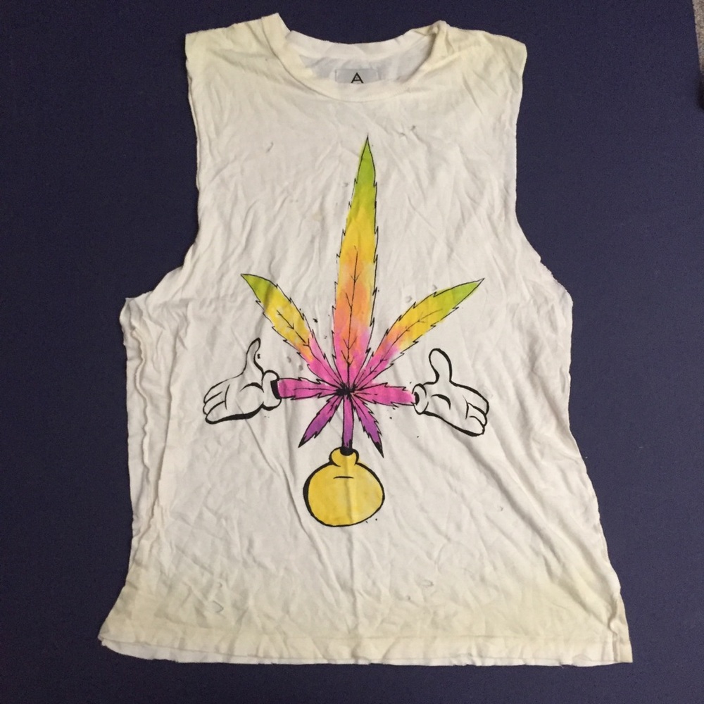 Unif Mickey Mouse weed distressed muscle / tank